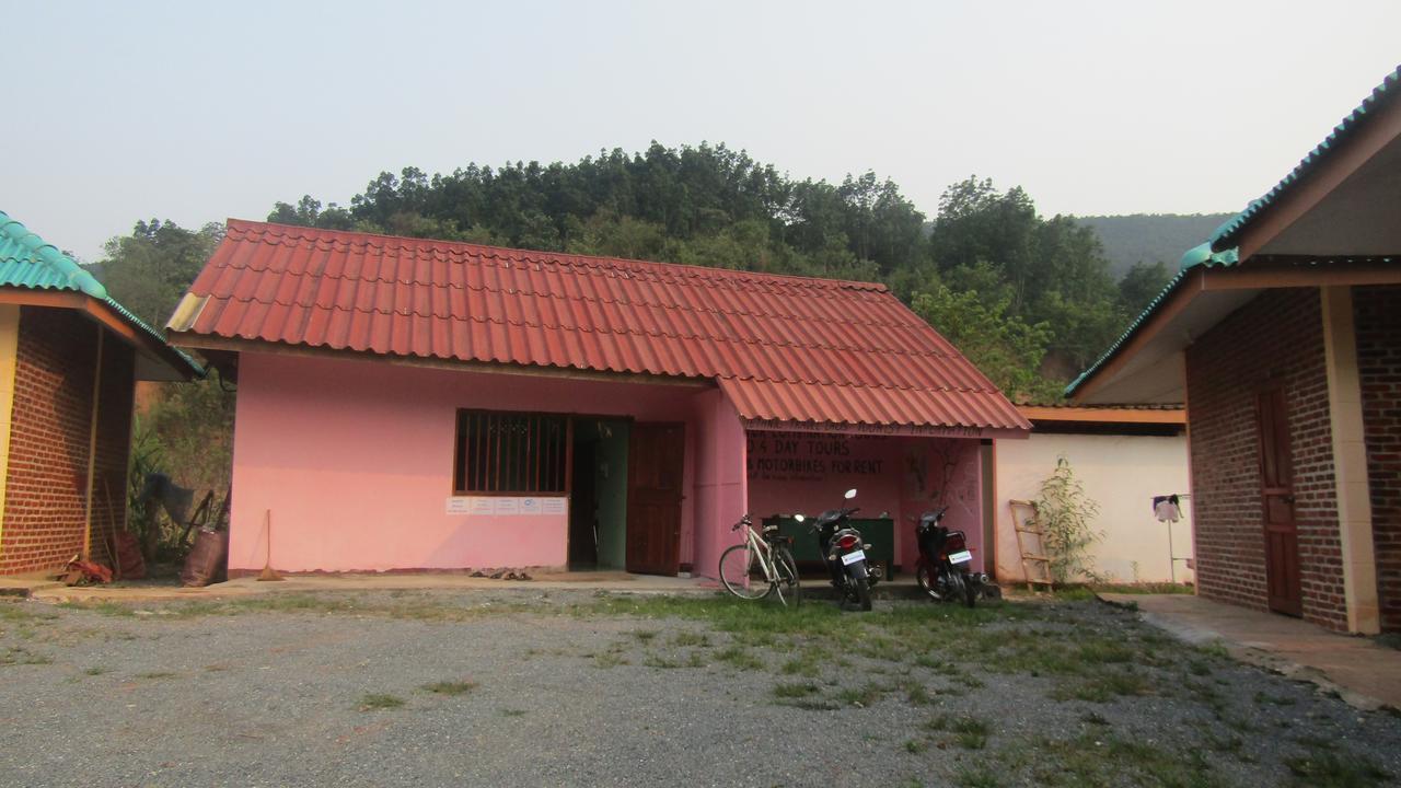 Chomdoy Bungalow & Restaurant Луанг Намта Екстериор снимка