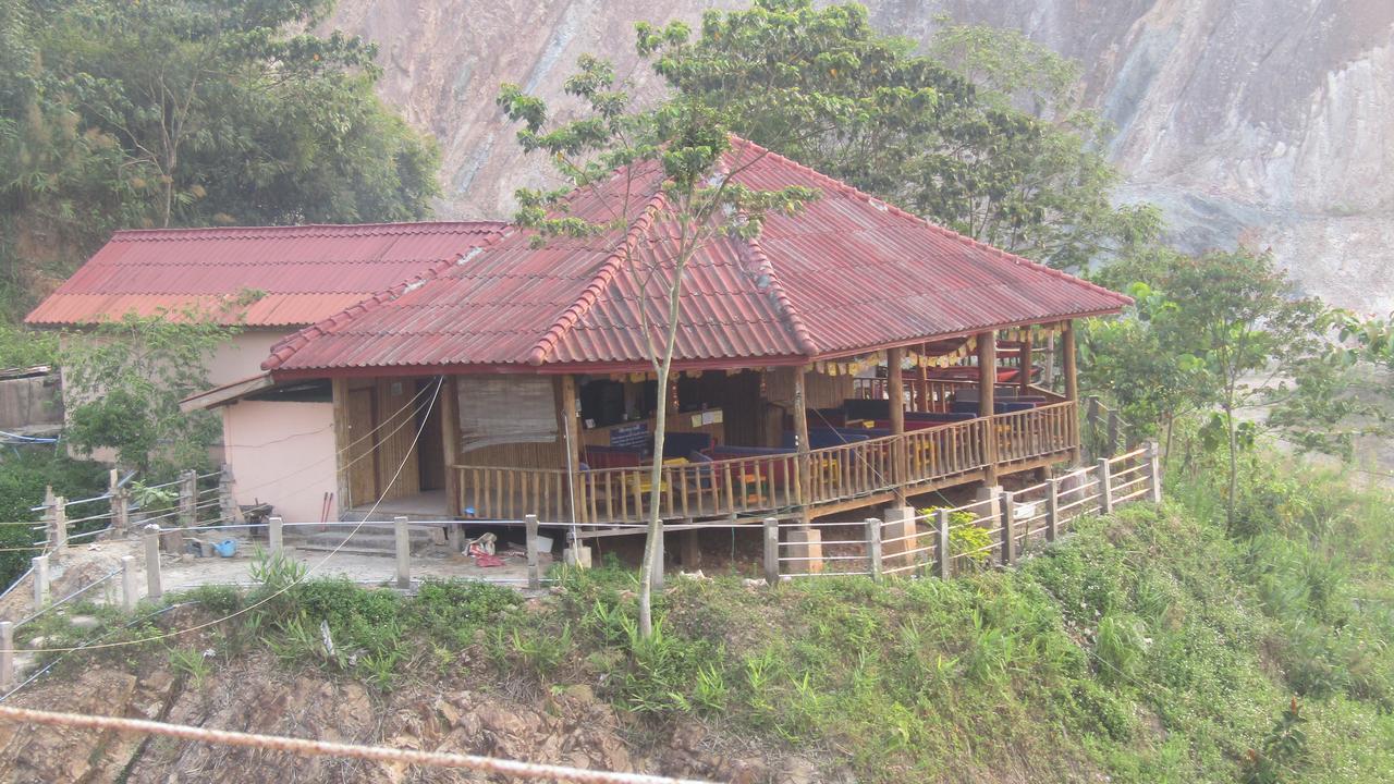 Chomdoy Bungalow & Restaurant Луанг Намта Екстериор снимка