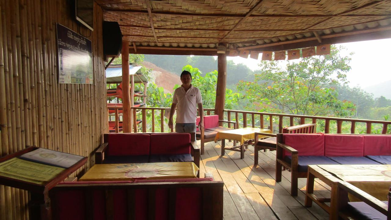 Chomdoy Bungalow & Restaurant Луанг Намта Екстериор снимка
