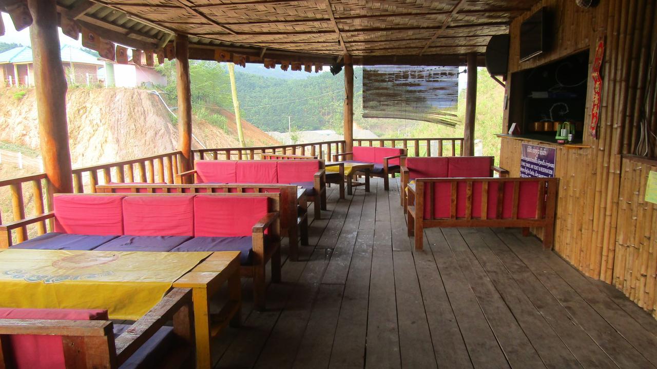 Chomdoy Bungalow & Restaurant Луанг Намта Екстериор снимка